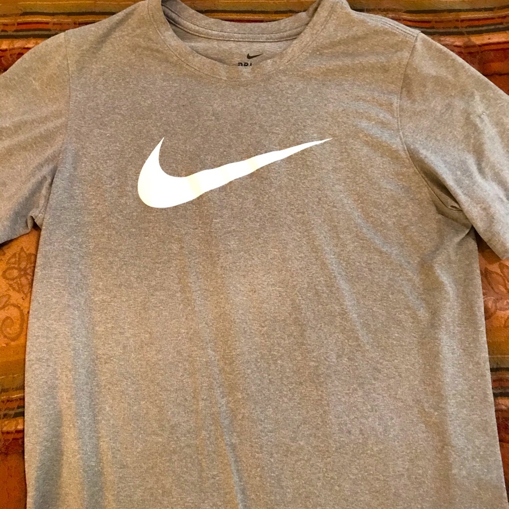 Kids Nike T-shirt